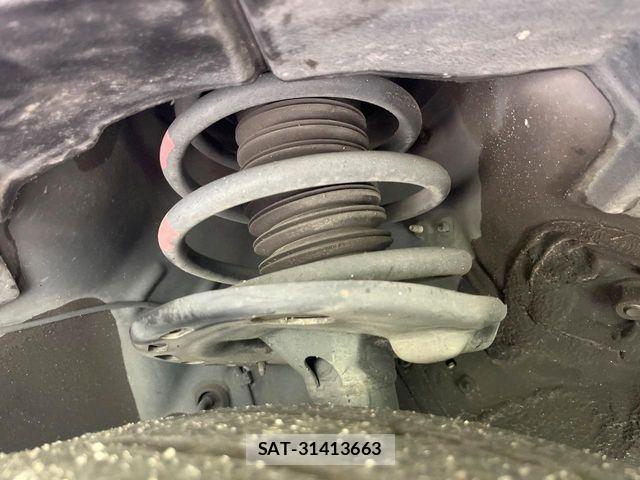 Toyota HARRIER 2017-08 6993906-19