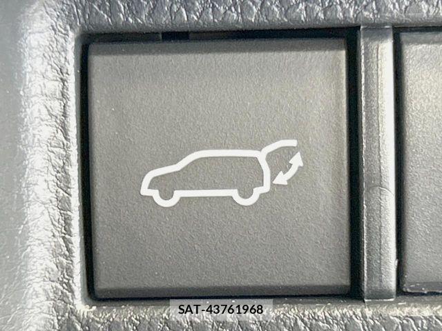 Toyota HARRIER 2025-05 6993876-5