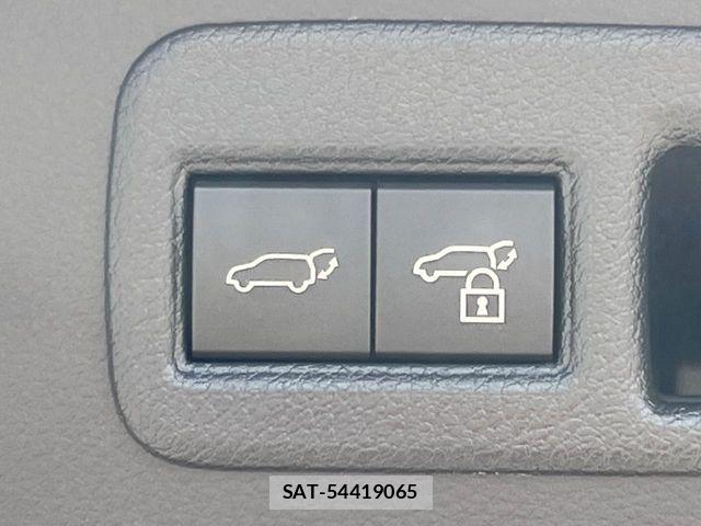 Toyota HARRIER 2023-05 7020545-7