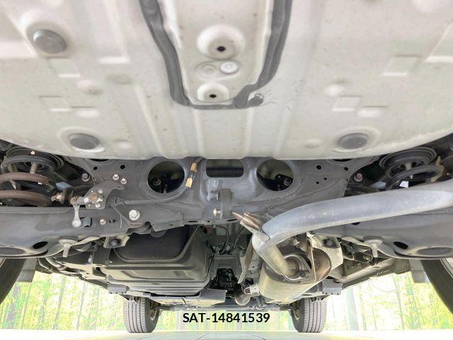 Toyota HARRIER 2015-08 7058721-17