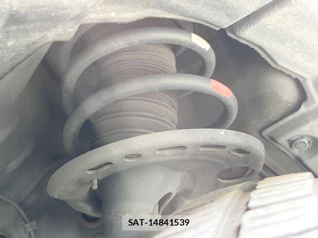 Toyota HARRIER 2015-08 7058721-19