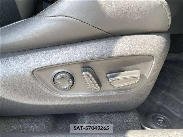 Toyota HARRIER 2023-05 7058704-13