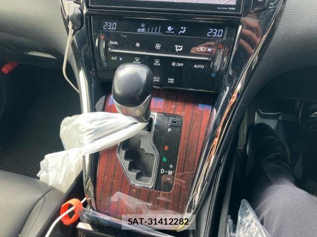 Toyota HARRIER 2014-10 7058725-19