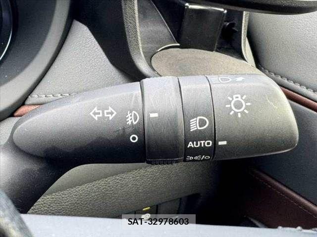 Toyota HARRIER 2020-06 7219139-22