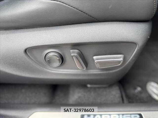 Toyota HARRIER 2020-06 7219139-29