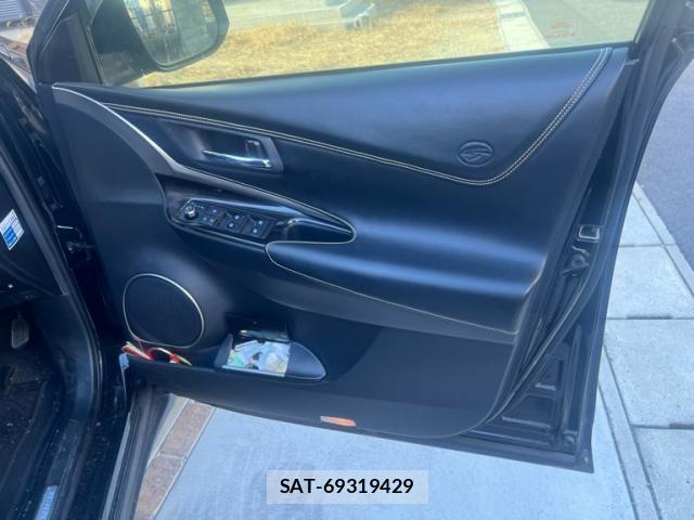 Toyota HARRIER 2017-12 7219112-10