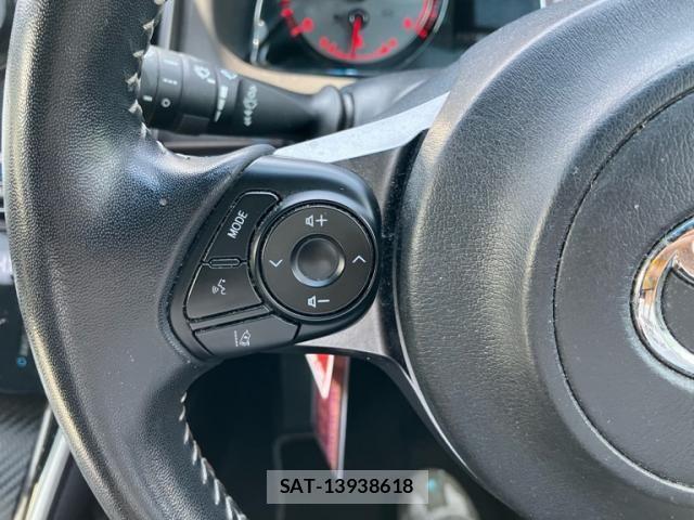 Toyota HARRIER 2019-02 7219126-17