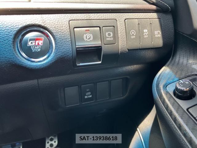 Toyota HARRIER 2019-02 7219126-20