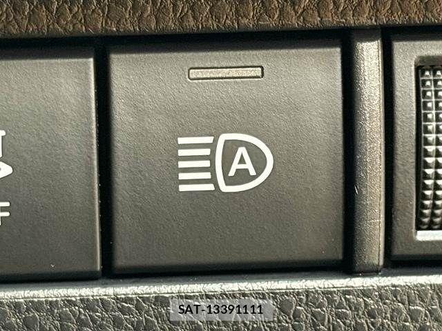 Toyota HARRIER 2023-04 7250951-5