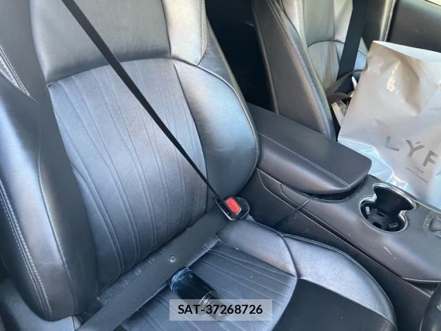 Toyota HARRIER 2021-09 7250957-15