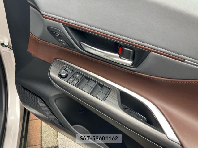 Toyota HARRIER 2024-01 7250935-16
