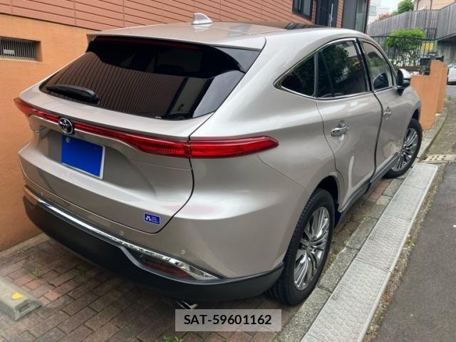 Toyota HARRIER 2024-01 7250935-4