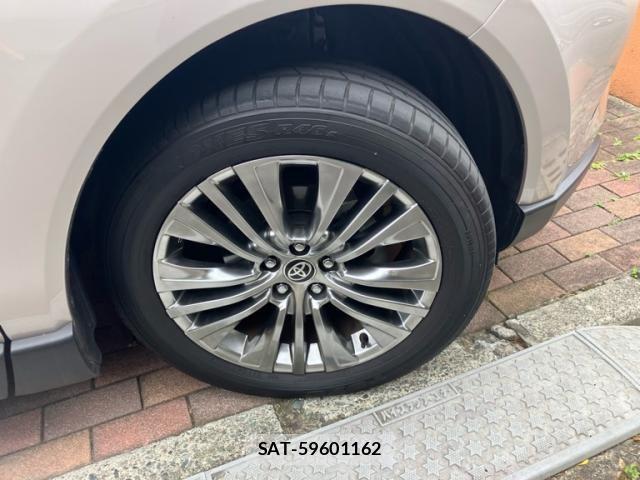 Toyota HARRIER 2024-01 7250935-6