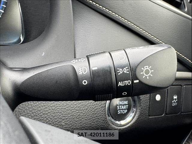 Toyota HARRIER 2016-09 7271971-23