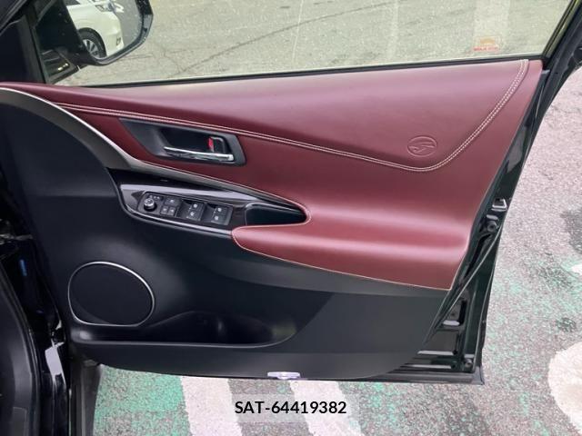 Toyota HARRIER 2017-12 7327325-12