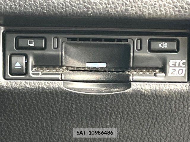 Toyota HARRIER 2023-03 7327301-6