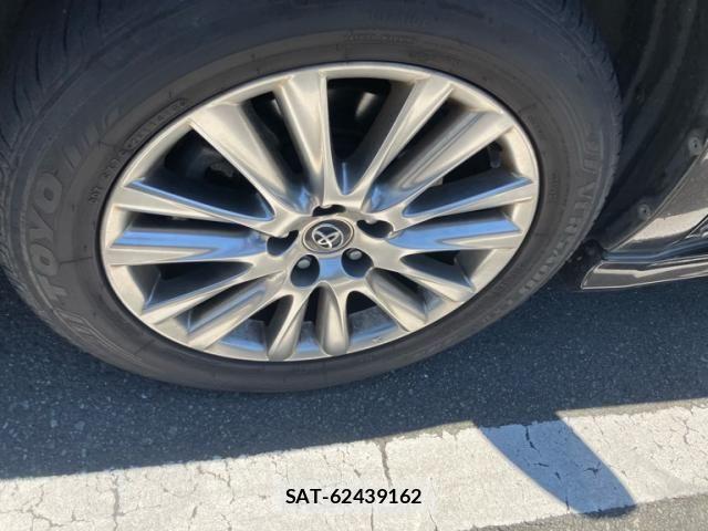 Toyota HARRIER 2017-10 7327323-27
