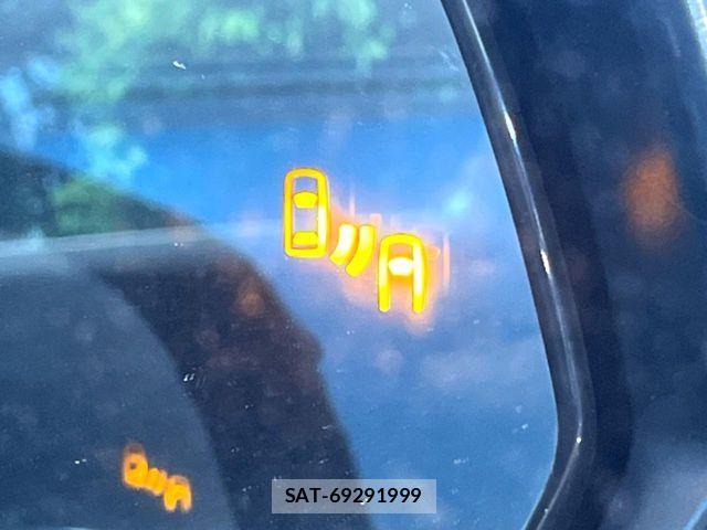 Toyota HARRIER 2023-02 7327284-5