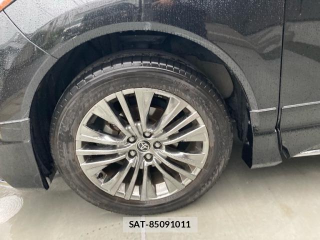 Toyota HARRIER 2024-07 7357919-9
