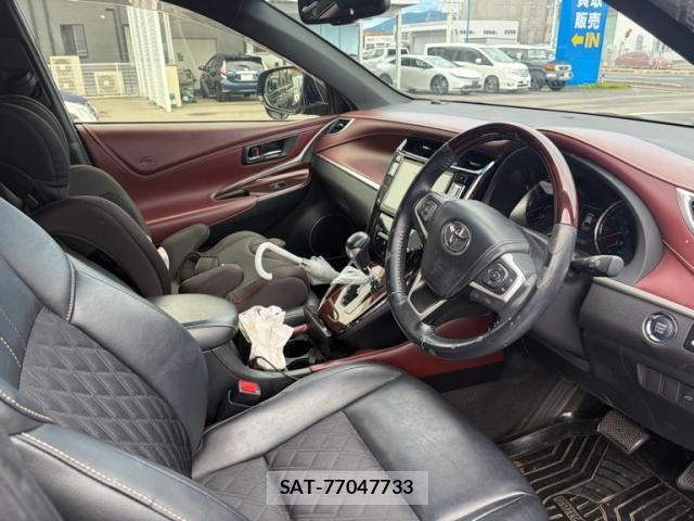 Toyota HARRIER 2017-03 7357961-11
