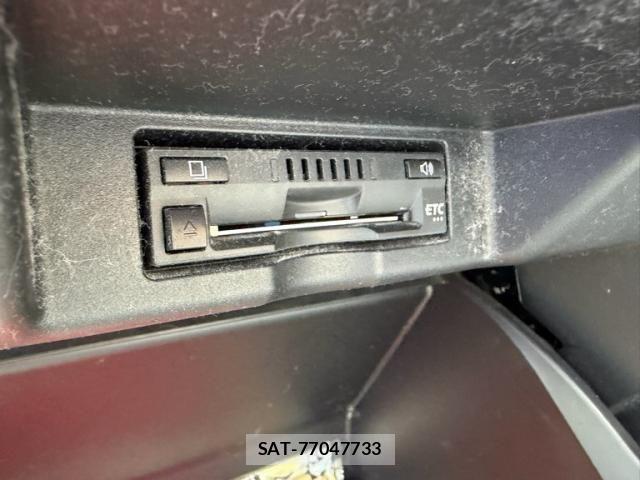Toyota HARRIER 2017-03 7357961-14