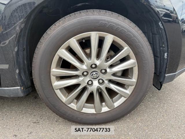 Toyota HARRIER 2017-03 7357961-7