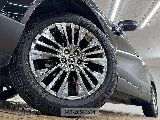 Toyota HARRIER 2024-09 7357917-19