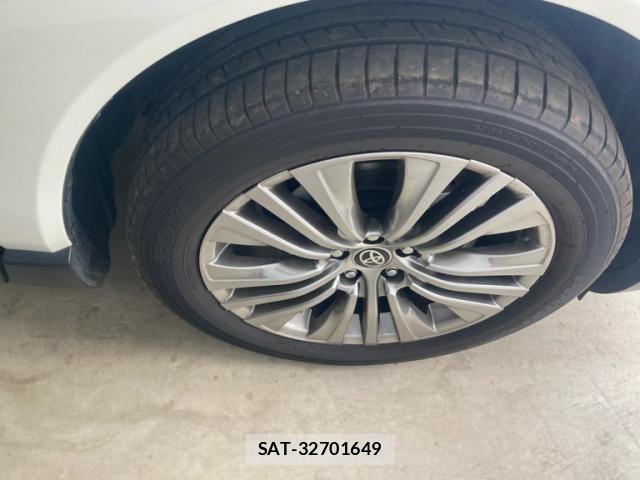 Toyota HARRIER 2022-03 7357940-6