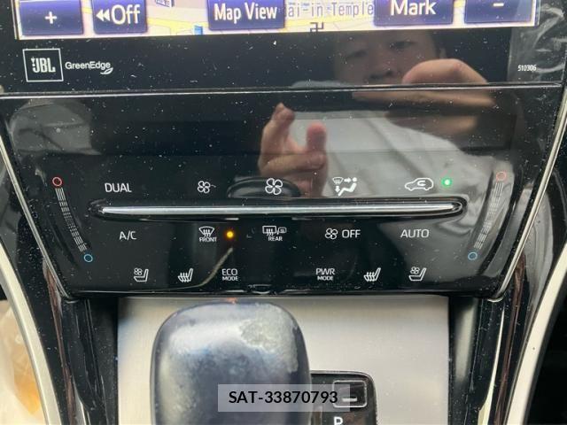 Toyota HARRIER 2017-06 7357954-24