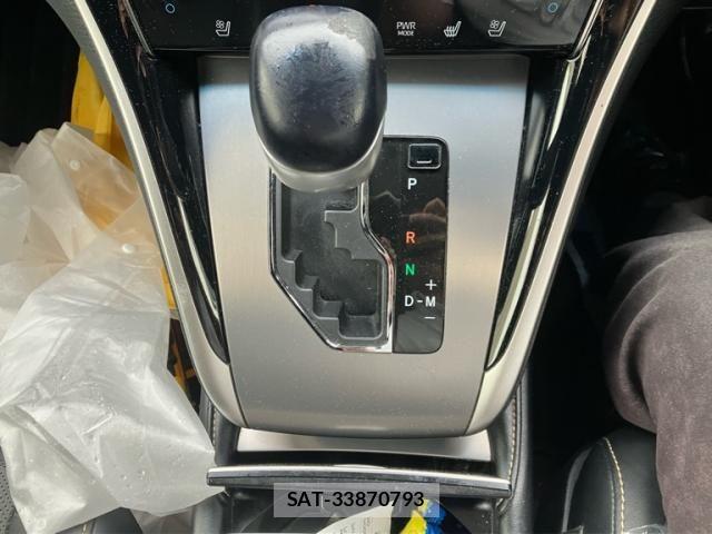 Toyota HARRIER 2017-06 7357954-25