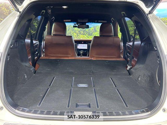 Toyota HARRIER 2018-01 7392284-9