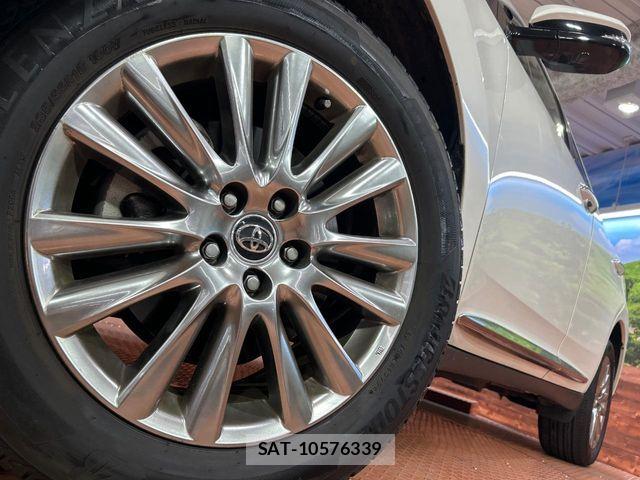 Toyota HARRIER 2018-01 7392284-12