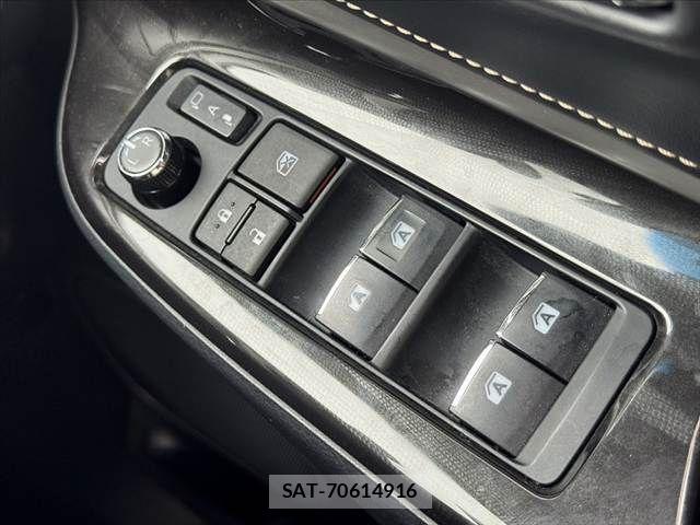 Toyota HARRIER 2018-03 7392283-22
