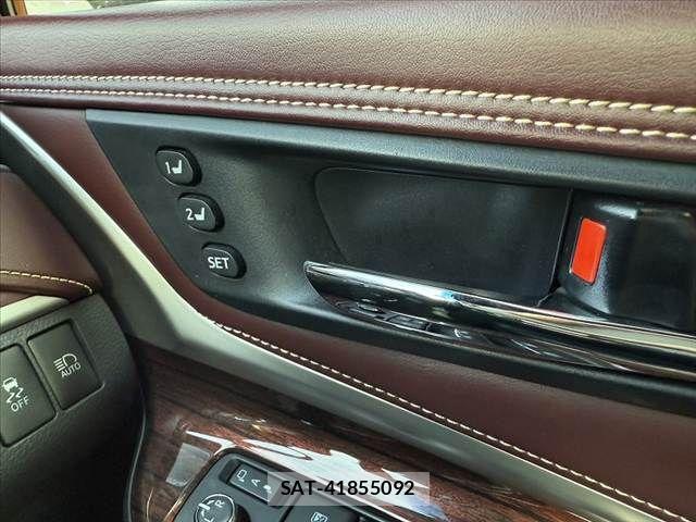 Toyota HARRIER 2016-10 7454602-23