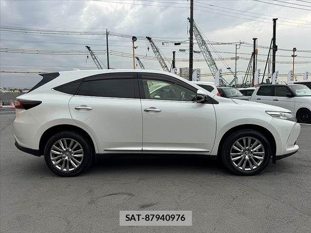 Toyota HARRIER 2019-08 7454597-11