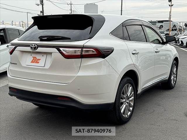 Toyota HARRIER 2019-08 7454597-14
