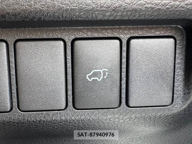 Toyota HARRIER 2019-08 7454597-27