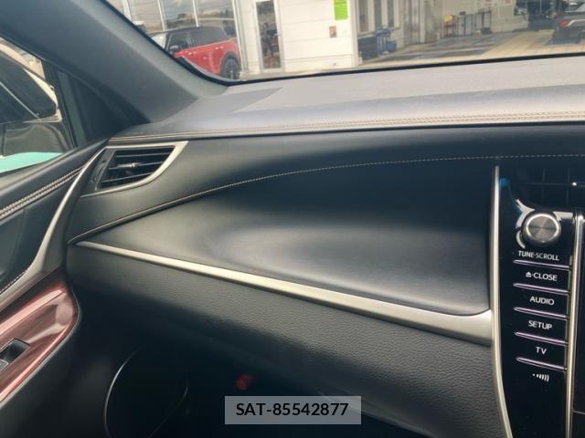 Toyota HARRIER 2016-11 7454605-26