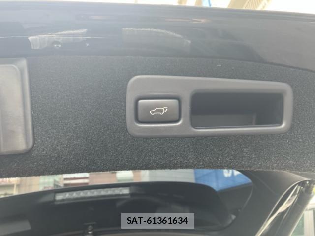 Toyota HARRIER 2019-09 7500742-14