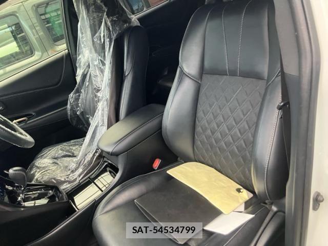 Toyota HARRIER 2020-04 7500768-14