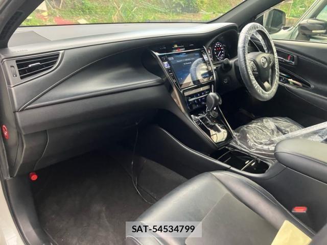 Toyota HARRIER 2020-04 7500768-15