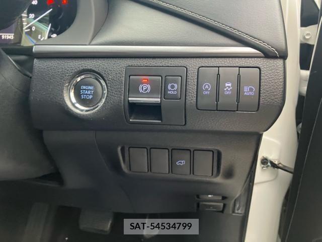 Toyota HARRIER 2020-04 7500768-17