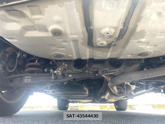 Toyota HARRIER 2017-07 7508756-18