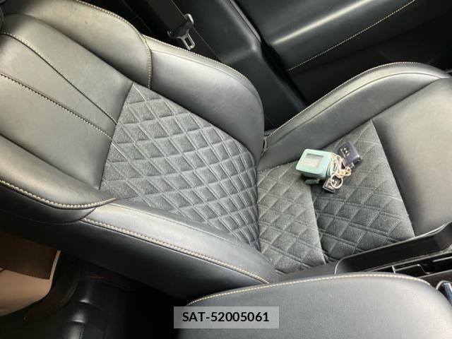 Toyota HARRIER 2018-06 7616812-14