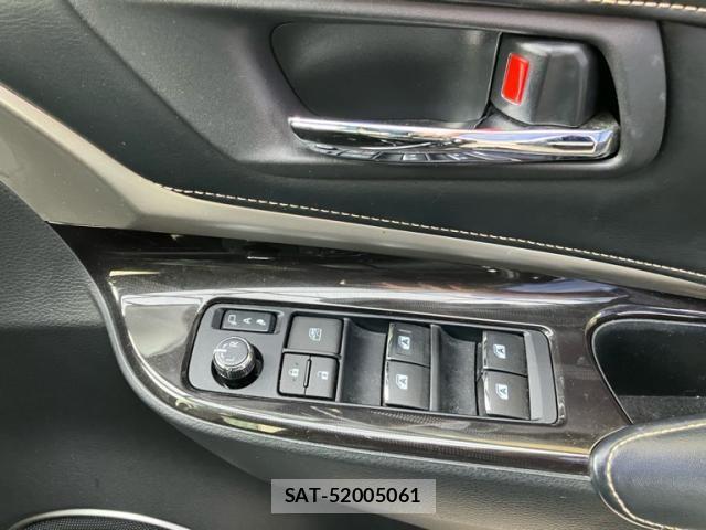 Toyota HARRIER 2018-06 7616812-15