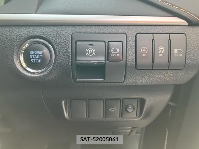 Toyota HARRIER 2018-06 7616812-17