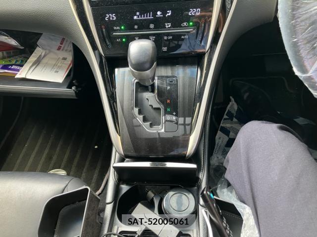 Toyota HARRIER 2018-06 7616812-19