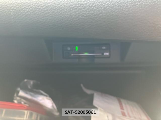 Toyota HARRIER 2018-06 7616812-24