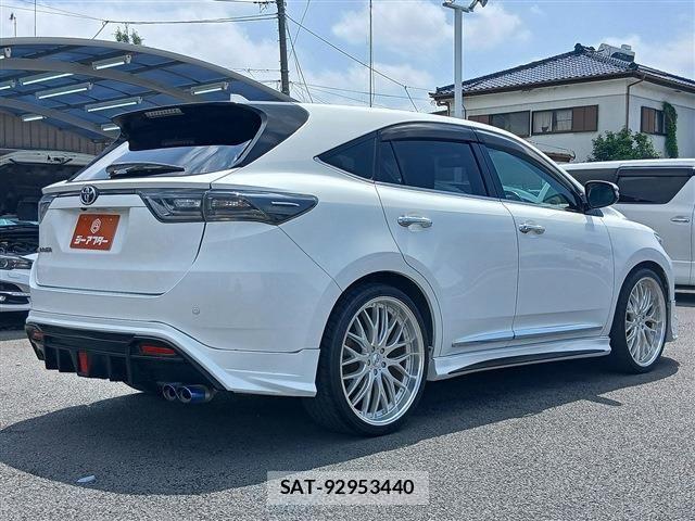 Toyota HARRIER 2015-01 7616833-21