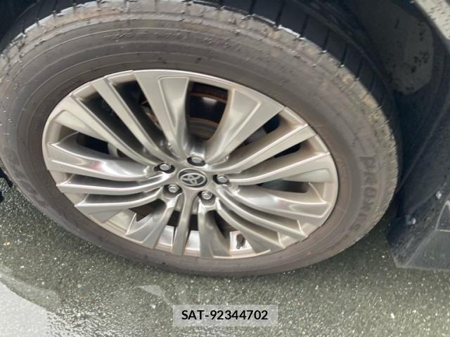Toyota HARRIER 2023-04 7616789-10